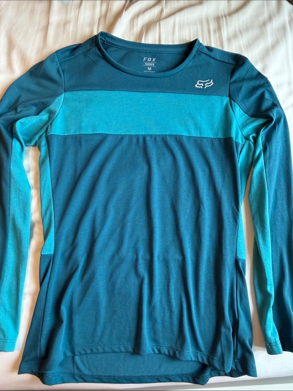 Fox Women's Long Sleeve Performance Top in Teal and Aqua